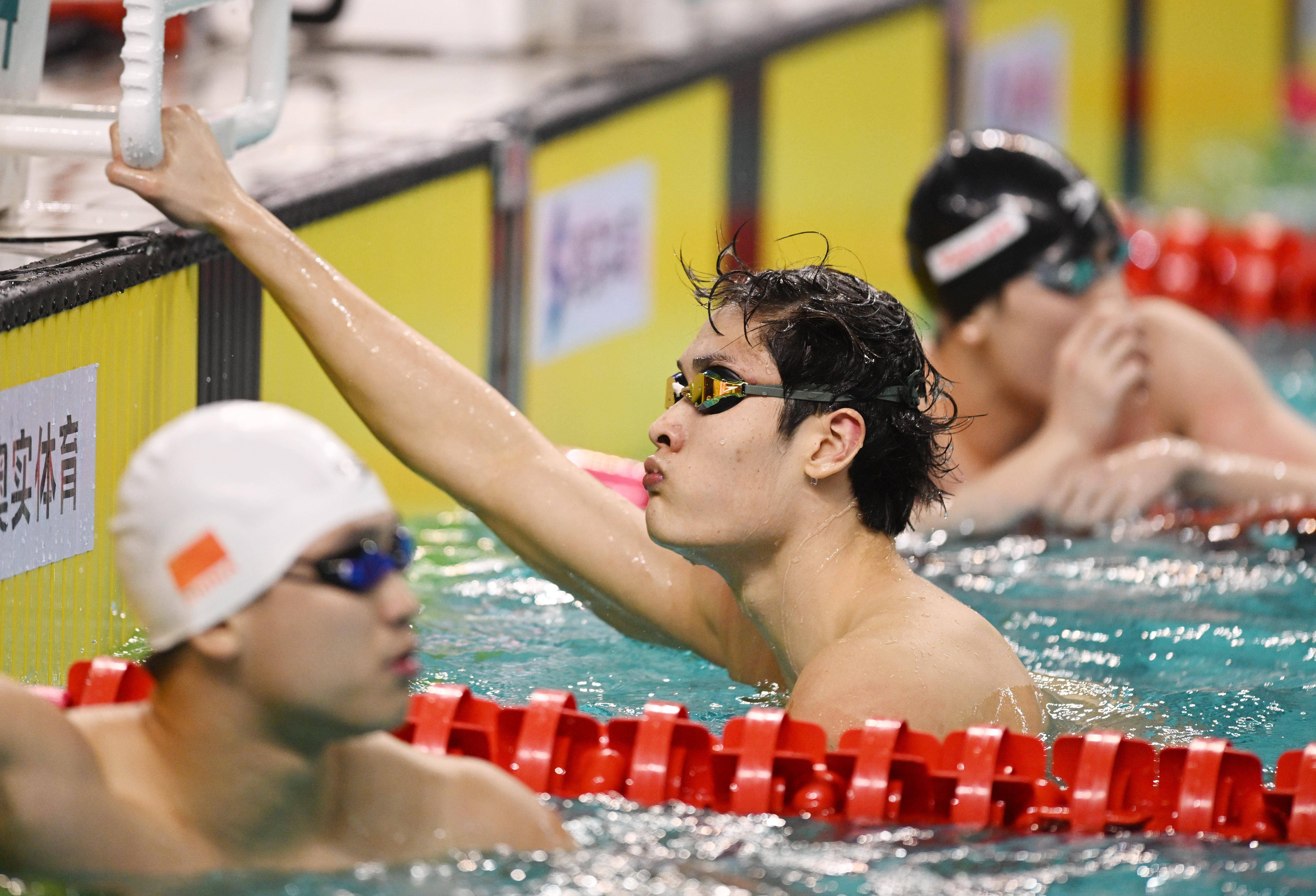 游泳决赛震撼开打,巅峰对决引爆全场 游泳决赛震撼开打,巅峰对决引爆全场