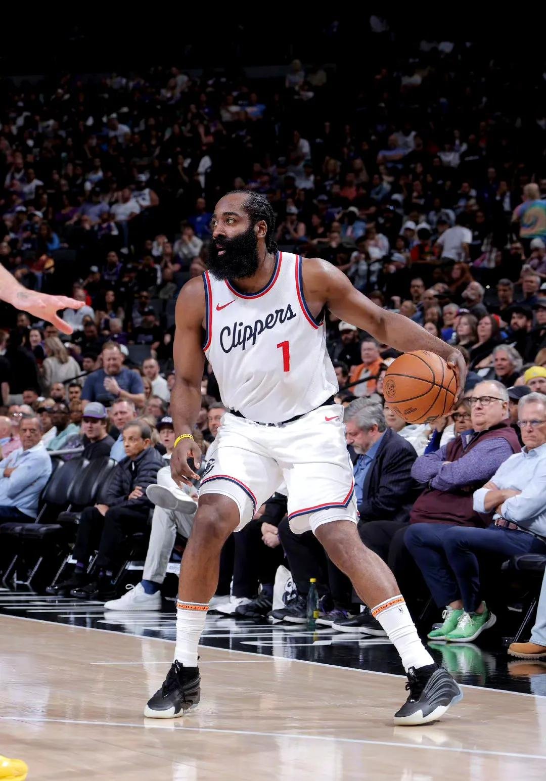 凯尔特人逆转雷霆，伦纳德状态火热