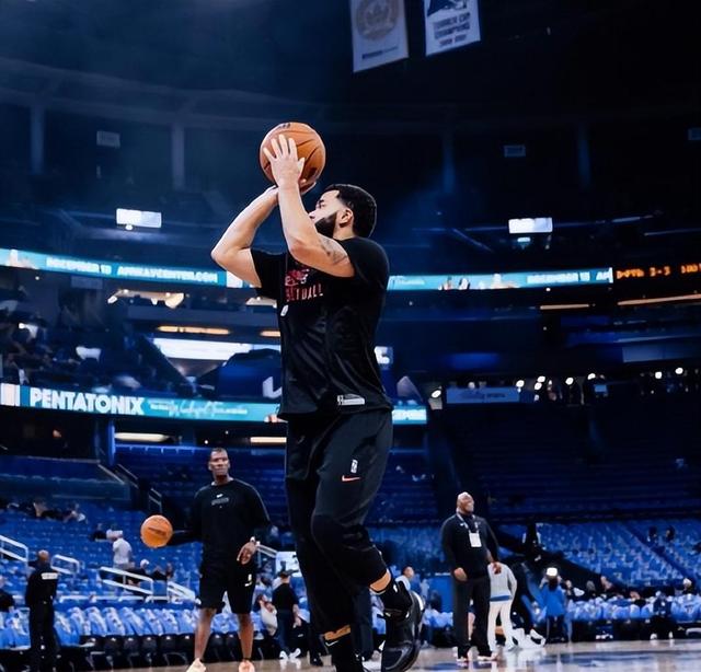 尼克斯碾压掘金,范弗利特状态火热 尼克斯碾压掘金,范弗利特状态火热