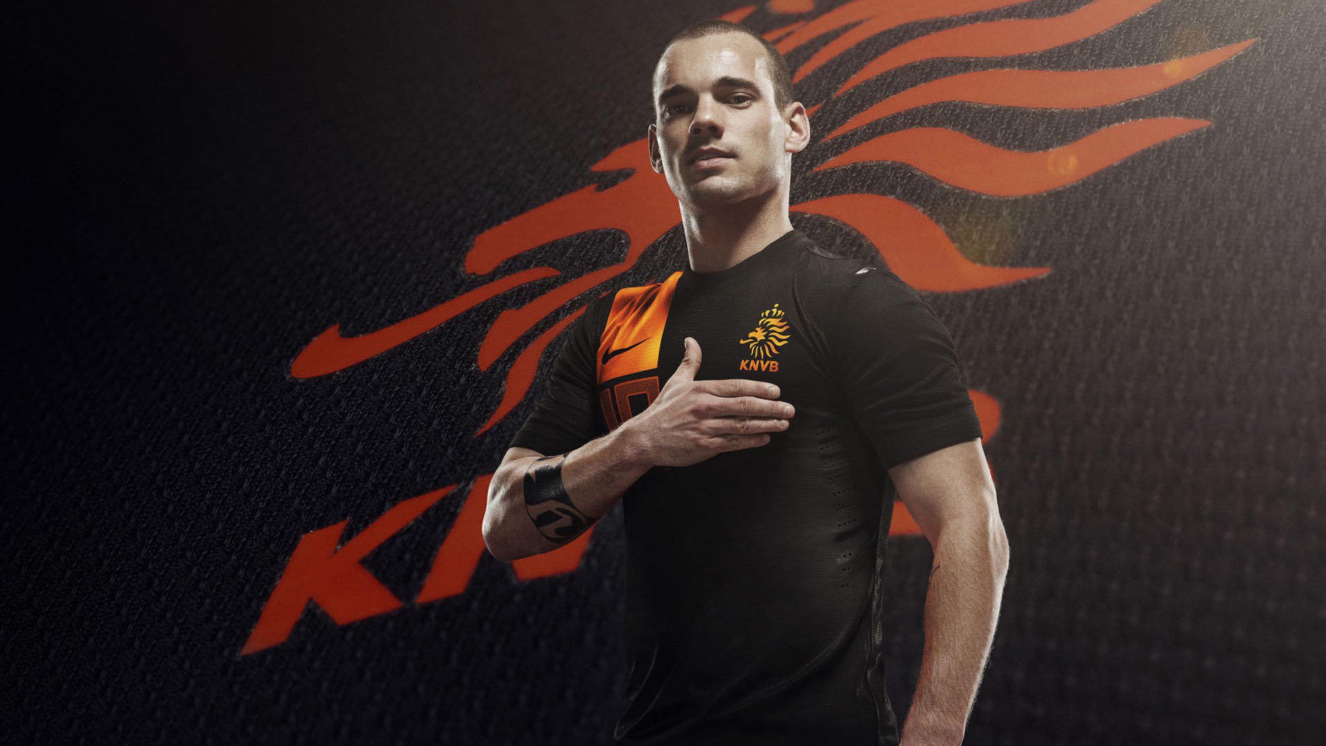 锋锐与秩序，当莱万的孤独铁锤砸碎英格兰的精密齿轮