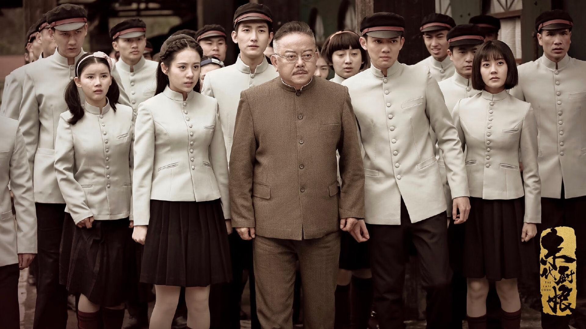 新王登基或旧主卫冕？奥地利红牛环上演揭幕世纪对决